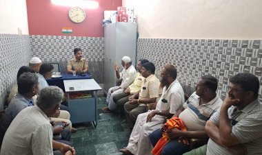 மேட்டுப்பாளையம் பழைய இரும்பு கடை மோட்டார் உதிரி பாகம் வியாபாரிகள் சங்கம் உடன் ஆக்கிரமிப்புகளை அகற்றுவது தொடர்பாக ஆலோசனைக் கூட்டம்