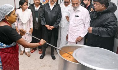 பெஞ்சால் புயலால் பாதிக்கப்பட்ட மக்களுக்கு உணவு தயாரிக்கும் மையங்களுக்கு முதலமைச்சர் மு.க.ஸ்டாலின் நேரடியாக ஆய்வு