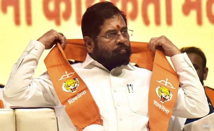 மகாராஷ்டிரா முதல்வர் பதவியை விட்டு கொடுத்த ஷிண்டே; அமைச்சரவையில் சிவசேனாவுக்கு தாராளம் காட்டும் பாஜக