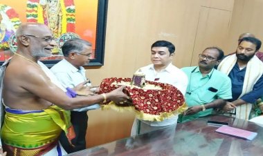 ஸ்ரீரங்கம் ரங்கநாதருக்கு பல கோடி மதிப்புள்ள வைர கிரீடம் அர்ப்பணித்த இஸ்லாமிய பக்தர்.!