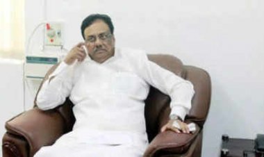 அண்ணன் செத்தால் திண்ணை காலி