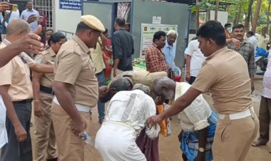 மாவட்ட ஆட்சியர் அலுவலகம் முன்பு அடுத்தடுத்து ஐந்து நபர்கள் தீக்குளிக்க முயற்சி மாவட்ட ஆட்சியர் அலுவலகமே பரபரப்பு.!