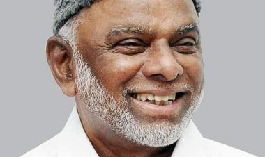 இந்தியன் யூனியன் முஸ்லிம் லீக் தேசிய தலைவர் பேராசிரியர் கே.எம். காதர் மொய்தீன் கிறிஸ்துமஸ் வாழ்த்து தெரிவித்தார்.!