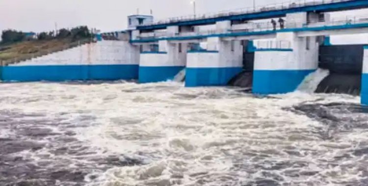 வெள்ள அபாய எச்சரிக்கை. ! செம்பரம்பாக்கம் மற்றும் புழல் ஏரியில் உபரி நீர் திறப்பு.!