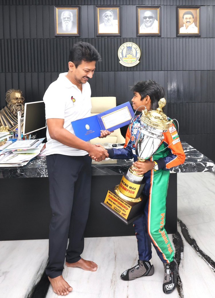 இன்டர்நேஷனல் கார்டிங் சேம்பியன்சிப் விளையாட்டு வீரருக்கு துணை முதலமைச்சர் வாழ்த்து.!