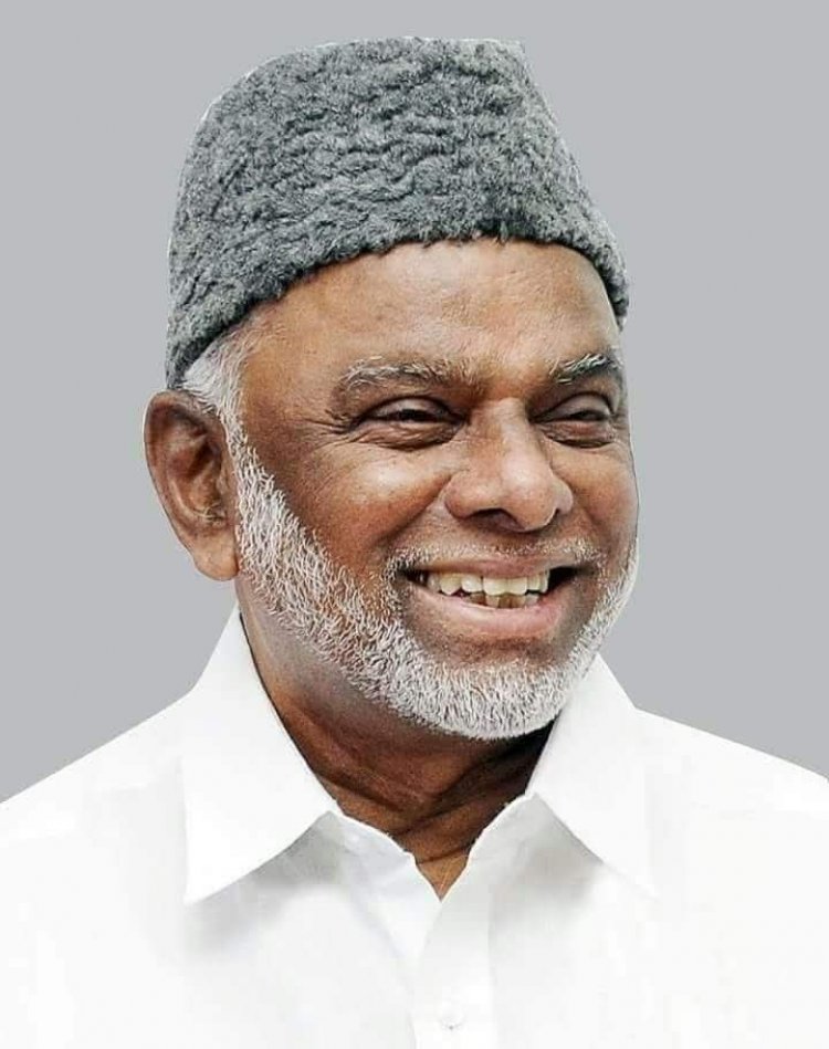இந்தியன் யூனியன் முஸ்லிம் லீக் தேசிய தலைவர் பேராசிரியர் கே.எம். காதர் மொய்தீன் கிறிஸ்துமஸ் வாழ்த்து தெரிவித்தார்.!