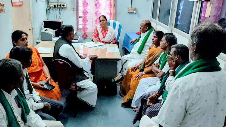 கிராமப்புரங்களில் பி.எஸ்.என்.எல் சிக்னல் கிடைக்காததால் விவசாயிகள் மற்றும் பொதுமக்கள் அதிர்ச்சி.