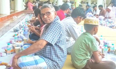 பண்டாரவாடை ஊராட்சியில் உதவும் கரங்கள் சார்பில் நடைபெற்ற, நோன்பு திறக்கும் நிகழ்ச்சி.!