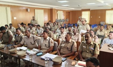 மாவட்ட காவல் கண்காணிப்பாளர் தலைமையில் மாவட்டத்தில் கஞ்சா, குட்கா மாதாந்திர குற்ற கலந்தாய்வுகூட்டம்