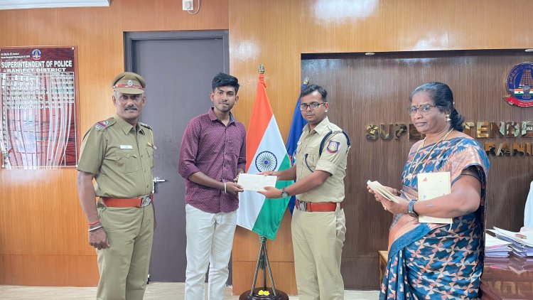 காவல்துறையினரின் வாரிசுகளுக்கு கல்விக் கொடை வழங்கிய மாவட்ட காவல் கண்காணிப்பாளர். !