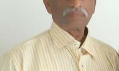 தென்காசி ரயில்வே  பாதை ரோடை சரி செய்ய கோரி காங்கிரஸ் பிரமுகர் எம்பி க்கு கோரிக்கை மனு.!