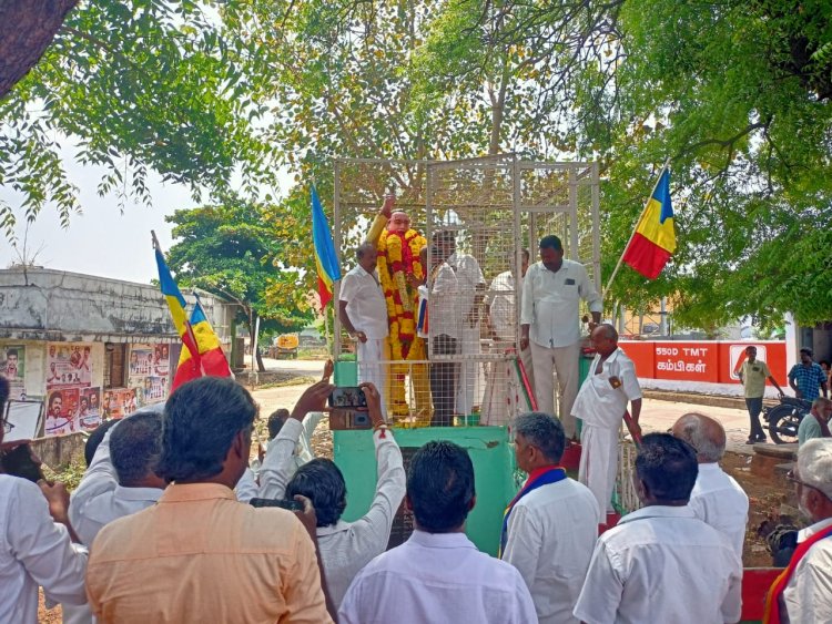 பா.ம.க சார்பில் அம்பேத்கர் சிலைக்கு மாலை அணிவித்து மரியாதை .!