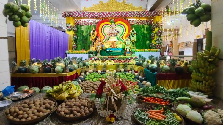 தர்மசாஸ்தா ஐயப்பன் கோவிலில் தமிழ் புத்தாண்டை முன்னிட்டு 1000 கிலோ எடையிலான அனைத்து பழ வகைகளை கொண்டு சிறப்பு அலங்காரம்..!