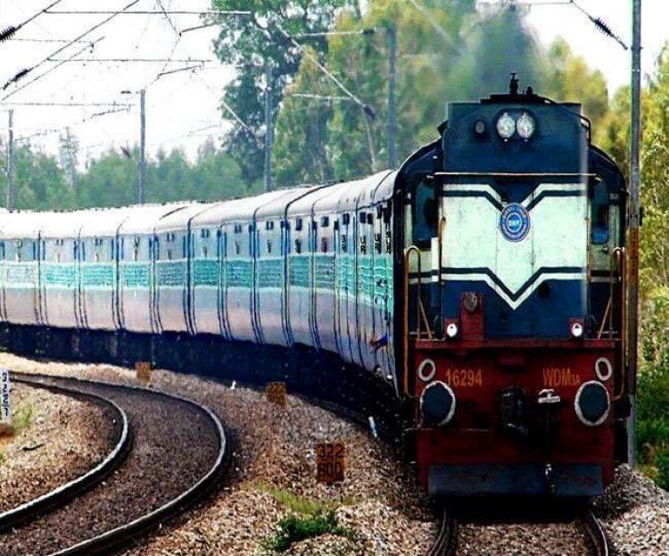 செங்கோட்டை வழியாக திருவனந்தபுரத்திற்கு ரயில் இயக்க பயணிகள் சங்கம் தென்காசி எம்பி க்கு கோரிக்கை மனு.!