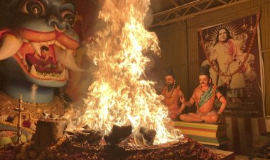 பிரத்தியங்கிரா தேவி கோவிலில் மிளகாய் வத்தல் யாகம்.!