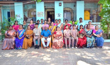 பராசக்தி வித்யாலயா சிபிஎஸ்இ 100% தேர்ச்சி பள்ளி செயலாளர் மாணவ மாணவிகளை பாராட்டி பரிசு வழங்கினார்.!