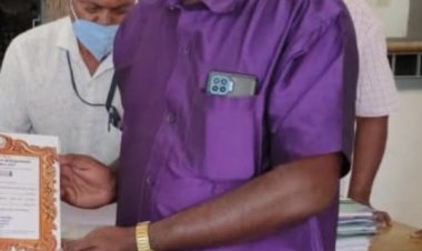 கிருஷ்ணகிரியில் பட்ட பகலில் நாடக ஆசிரியர் வெட்டிக் கொலை .!