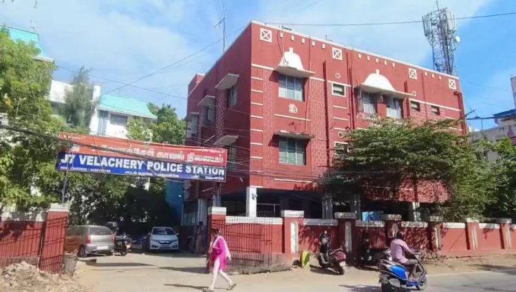 வேளச்சேரி காவல் நிலையத்தில்விசாரணைக்கு அழைத்து வரபட்ட நபர் காவல் நிலையத்தின் இரண்டாவது மாடியில் இருந்து குதித்து தற்கொலை முயற்சி. !