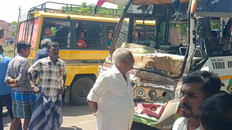 கடையம் அருகே அரசு பேருந்தும் வேனும் மோதி விபத்து - 6 பேர் படுகாயம் போலீசார் விசாரணை ."