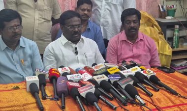 பாமக நிறுவனர் வீட்டில் ஒட்டுக் கேட்பு கருவி பொருத்தப்பட்ட விவகாரம் தமிழக அரசு சைபர் புலனாய்வு உயர் அதிகாரிகளை கொண்ட குழு ஆய்வு செய்ய வேண்டும். !