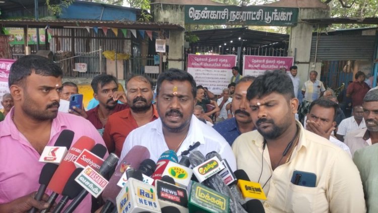 தென்காசி நகராட்சி தினசரி காய்கறி சந்தை வியாபாரிகள் கடை அடைப்பு போராட்டம் .!