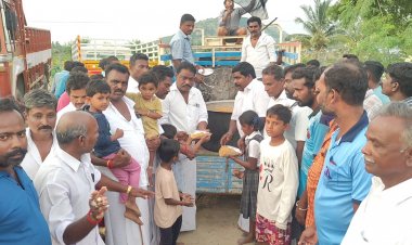 தேமுதிக நிறுவனத் தலைவர் விஜயகாந்தின் பிறந்த நாளினை முன்னிட்டு விஜயகாந்தின் திருஉருவப் படத்திற்கு மாலை அணிவித்து பொதுமக்களுக்கு அன்னதானம் .!