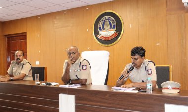 தென்காசி எஸ் பி அலுவலகத்தில் விநாயகர் சதுர்த்தி விழாவில் கடைபிடிக்க வேண்டிய விதிமுறைகள் குறித்த கலந்தாய்வு கூட்டம் .!