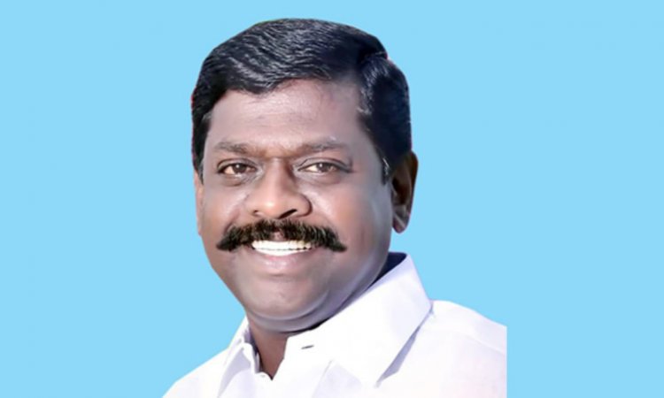 தென்காசி மாவட்ட ஆட்சியர் அலுவலகம் குறித்து தமிழக முதல்வர் மீது பொய்யான குற்றச்சாட்டுக்கு முன்னாள் திமுக மாவட்ட செயலாளர் கண்டனம். !