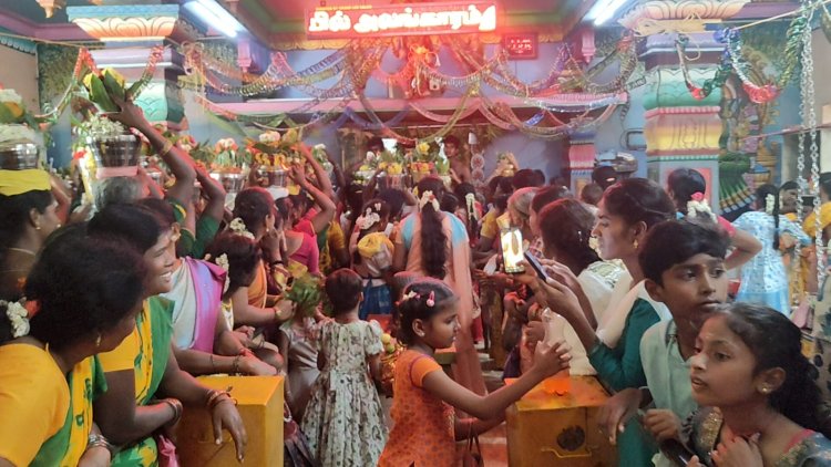 300 ஆண்டுகள் பழமை வாய்ந்த ஸ்ரீ பெரிய மாரியம்மன் திருக்கோவிலில் ஆடிப்பூரத் திருவிழா .!