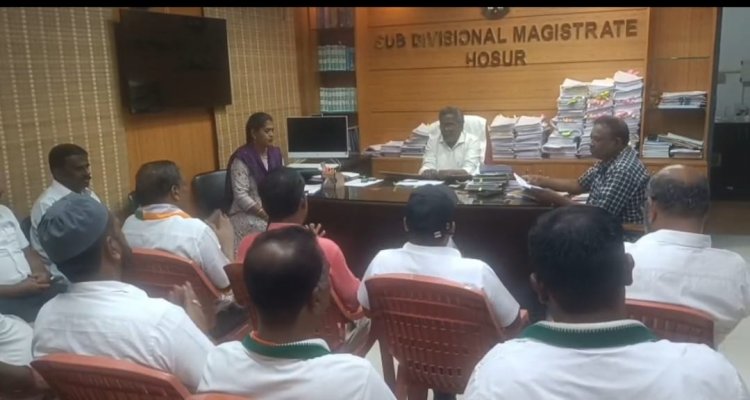 அனைத்து கட்சிக் கூட்டத்தில் வாக்காளர் பட்டியலில் இறந்து போனவர்களின் பெயரை நீக்க தேசிய மக்கள் கட்சி வலியுறுத்தல். !
