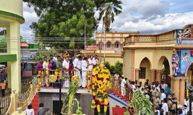 நெற்கட்டும் செவலில் புலித்தேவன் 310 வது பிறந்த நாள் நிகழ்ச்சி அமைச்சர்கள்மற்றும் மாவட்ட ஆட்சியர் பங்கேற்பு .!