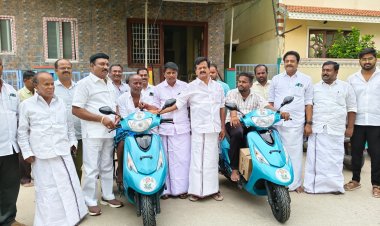 ஊனமுற்ற முதியோர்களுக்கு மூன்று சக்கர வாகனம். !