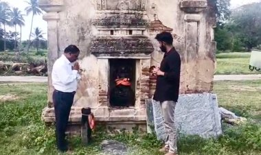 ஊத்தங்கரை அருகே உள்ள காசி விஸ்வநாதர் திருக்கோவிலில்  நடைபெற்ற சிறப்பு பூஜை .!