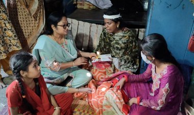 வீட்டின் மீது புளியமரம் விழுந்ததில் மூன்று பெண்கள் காயம்  பாதிக்கப்பட்டவர்களை நகர்மன்ற தலைவி பரிதா நவாப் நேரில் பார்வையிட்டு நிதி உதவி அளித்தார்.!