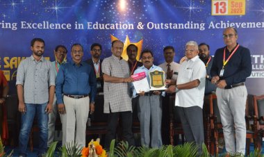 கல்விப் பணியை பாராட்டி சக்தி வித்யா பூஷன் எனும் விருது .!