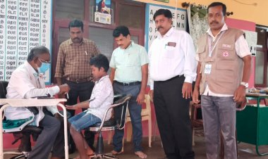 ஓசூர், பெலகொண்ட பள்ளியில் கிராமத்தில் இந்தியன் ரெட் கிராஸ் சொசைட்டி, கிருஷ்ணகிரி சார்பில் சிறப்பு முகாம் நடைபெற்றது.!