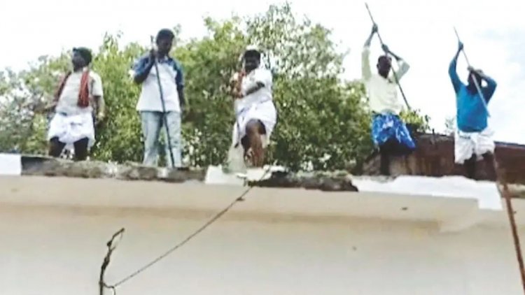 கள்ளக்குறிச்சியில் அரசு மருத்துவமனை முன்பு ஆக்கிரமிப்புகளை இடித்து தள்ளிய பொதுமக்கள். !