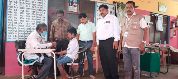 ஓசூர், பெலகொண்ட பள்ளியில் கிராமத்தில் இந்தியன் ரெட் கிராஸ் சொசைட்டி, கிருஷ்ணகிரி சார்பில் சிறப்பு முகாம் நடைபெற்றது.!