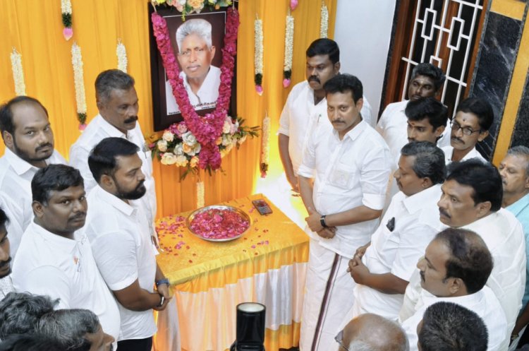 பூல்தேவர் திருவுருவப் படத்திற்கு மாலை அணிவித்து மரியாதை செய்த பள்ளிக்கல்வித் துறை அமைச்சர். !