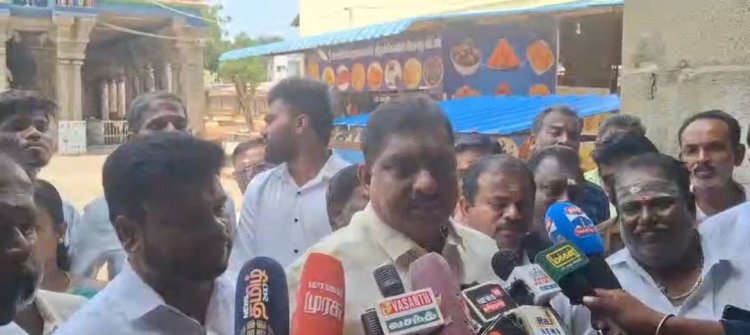 தென்காசி காசி விஸ்வநாதர் கோயிலில் பாண்டிச்சேரி அமைச்சர் நமச்சிவாயம் சுவாமி தரிசனம் செய்தார் !