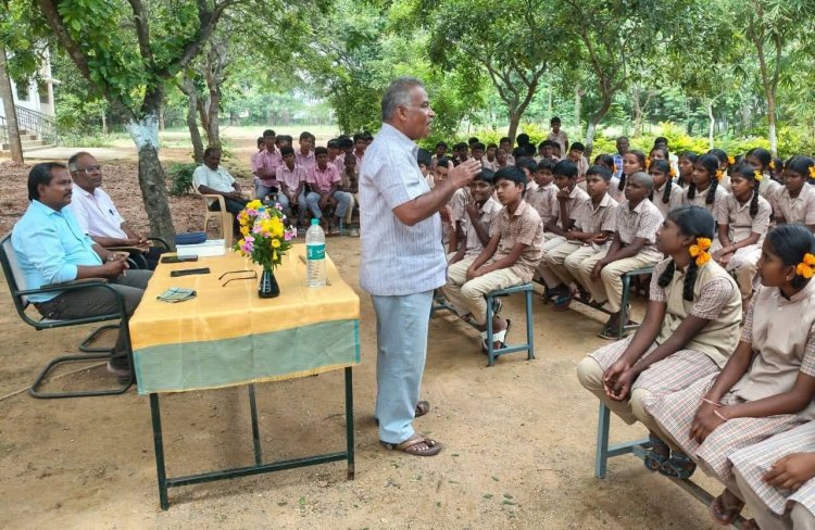 சந்தப்பட்டி  அரசு உயர்நிலைப்பள்ளியில் நடை பெற்ற. " நேர்பட பேசு " உரையாடல் நிகழ்வு நடைபெற்றது..!