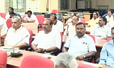 கிருஷ்ணகிரி மாவட்டம்,  ஆட்சியர் அலுவலகத்தில், மாதாந்திர எரிவாயு உருளை கூட்டம்.!