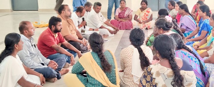 கட்டிகாணப்பள்ளி கிராமத்தில் உள்ளாட்சி தினத்தை முன்னிட்டு நடத்தப்பட்ட கிராம சபைக் கூட்டம் .!