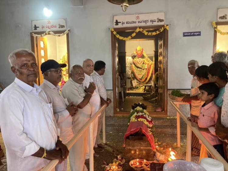 ஓசூர் அருகே பழமை வாய்ந்த கோயில் கோபுர பிரதிஷ்டாபன விழா .!