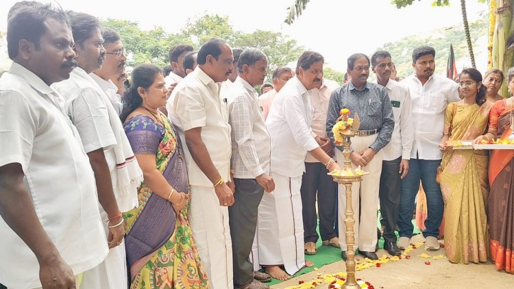 அரசு உயர்நிலைப்பள்ளியில் 60 ஆண்டு வைர விழா நினைவு வாயில் திறப்பு விழா நடைபெற்றது.!