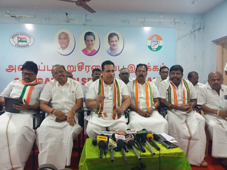 குற்றாலத்தில் மாவட்ட காங்கிரஸ் கமிட்டி மறு சீரமைப்பு குறித்த ஆலோசனை கூட்டம் .!