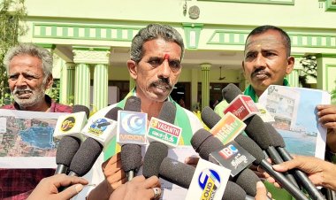 அபகரிக்கப்பட்ட நிலத்தினை மீட்டுத்தர வலியுறுத்தி மாற்றுதிறனாளி மாவட்ட ஆட்சியரிடம் புகார் மனுவினைக் கொடுத்தார்.!