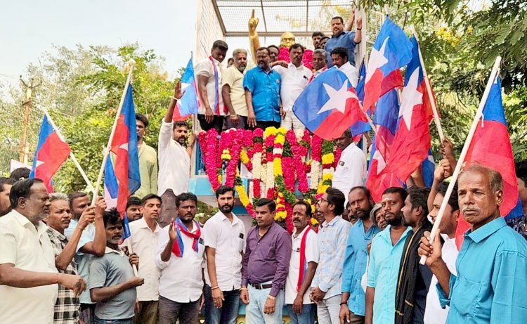 விடுதலை சிறுத்தைகள் கட்சி சார்பில் அம்பேத்கர் நினைவு தினம் அனுசரிக்கப்பட்டது. !