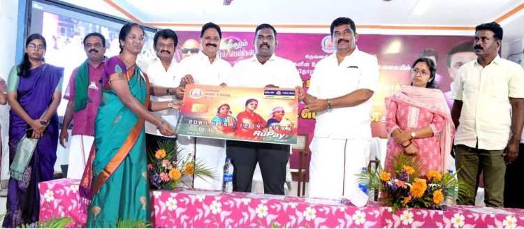 கிருஷ்ணகிரி அரசு பெண்கள் கலைக் கல்லூரி வளாகத்தில், நடைபெற்ற கலைஞர் மகளிர் உரிமைத்தொகை திட்டத்தின் 2 ஆவது கட்ட விரிவாக்க நிகழ்ச்சி.!