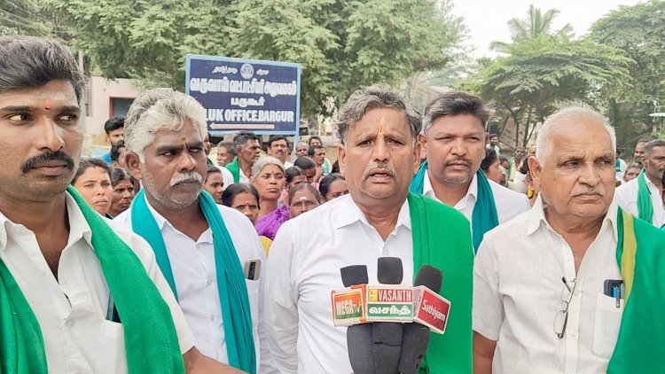 பூங்குருத்தி கிராமத்தில் கடந்த 100 ஆண்டுகளுக்கு மேல் விவசாயம் செய்து வரும் இடத்திற்கு பட்டா வழங்கிட வலியுறுத்தி தமிழக விவசாயிகள் சங்கத்தின் சார்பில் வட்டாச்சியர் அலுவலகம் முன்பாக கண்டன ஆர்ப்பாட்டத்தில் ஈடுபட்டனர்.!